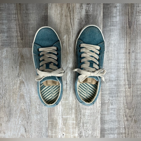 Taos Star Canvas Shoes Sneakers (EUC) - Picture 6 of 13